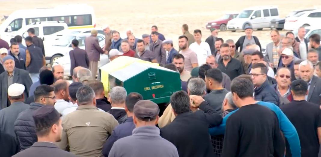 5 evladının acısına dayanamayan Vesile Ana’ya yürek yakan veda 13